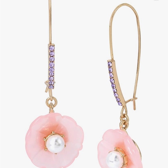New in Box Betsey Johnson Pink Flower Earrings - Picture 1 of 5